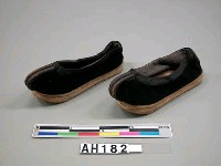 藏品(雙鼻洋絨鞋)的圖片